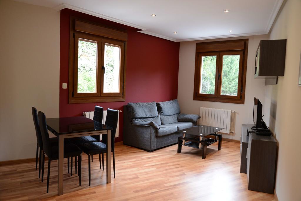 Apartamentos El Rincon De Limes กันกัส เดล นาเซอา ห้อง รูปภาพ
